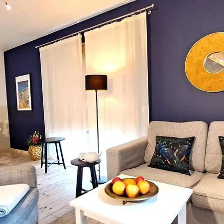 シャレー Dom Tole