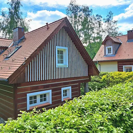 Dom Tole Chalet