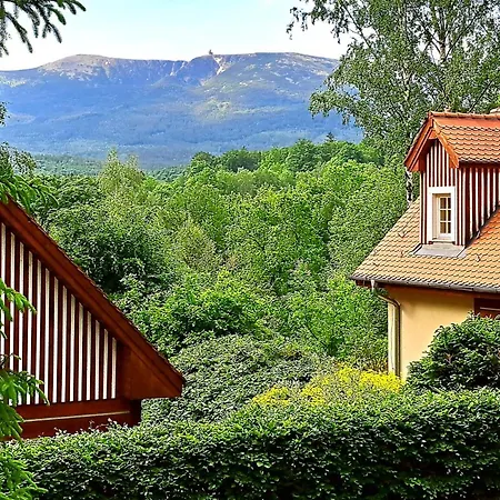 Dom Tole Chalet *