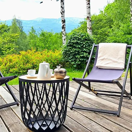 Dom Tole Chalet *