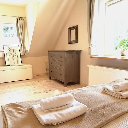 Dom Tole Chalet