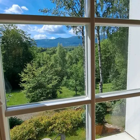 Dom Tole Chalet