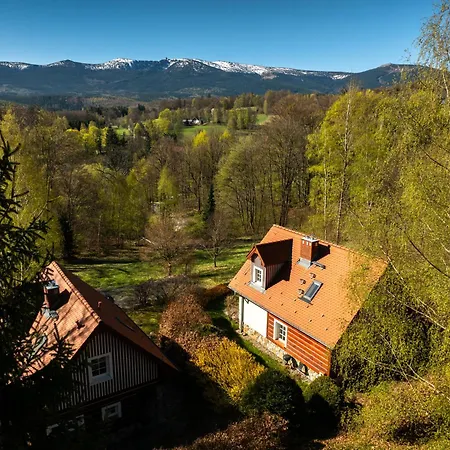 Dom Tole Chalet *